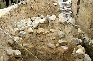 墳頂部の発掘(2)