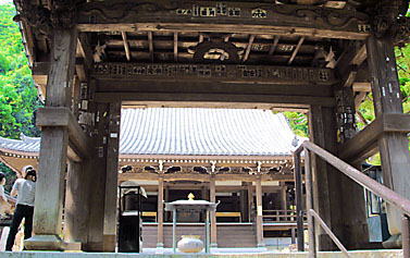 唐門から本堂