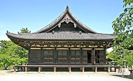 本堂西面