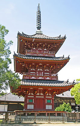 三重塔