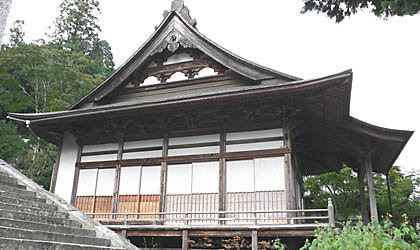 本堂側面