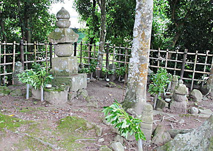 十二妃の墓(1)